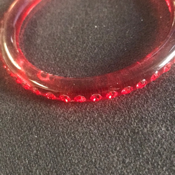 Plastic bracelets - Picture 4 of 6